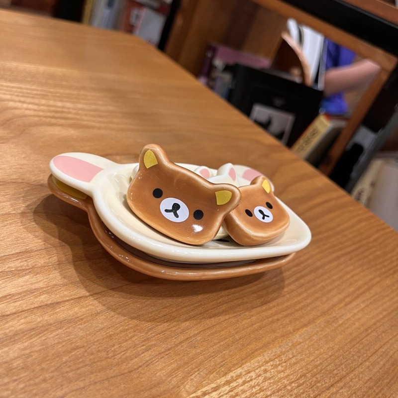 Chopstick Rest Ceramic - 큐어 리락쿠마 세라믹 젓가락 받침대 일본식